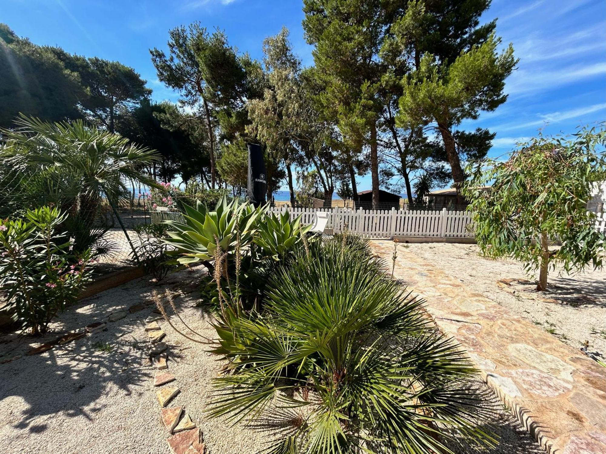 L'Oasi Una Pineta Sul Mare Кустоначи Экстерьер фото